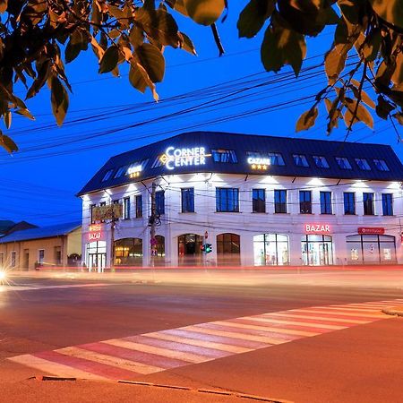 Corner Center Rental Бузеу Екстер'єр фото