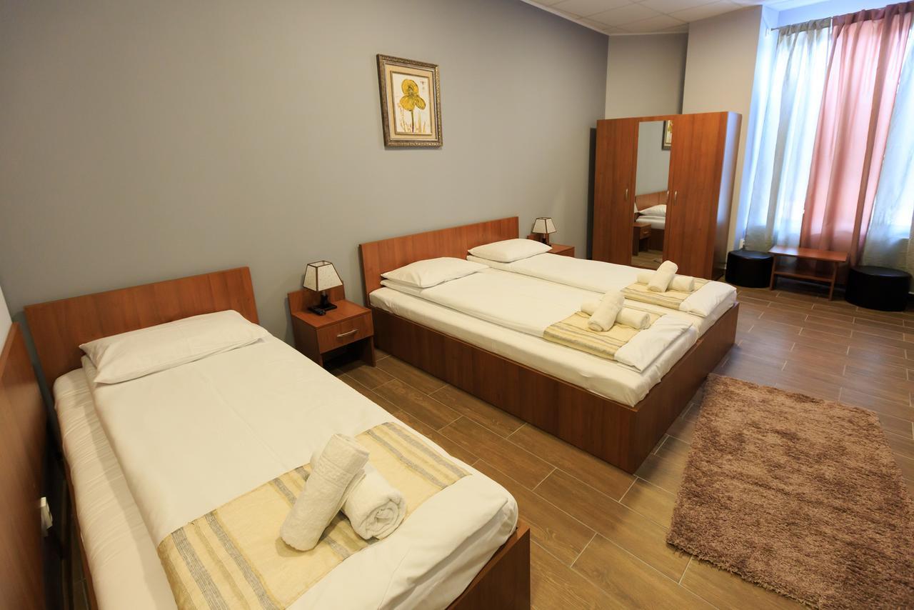 Corner Center Rental Бузеу Екстер'єр фото