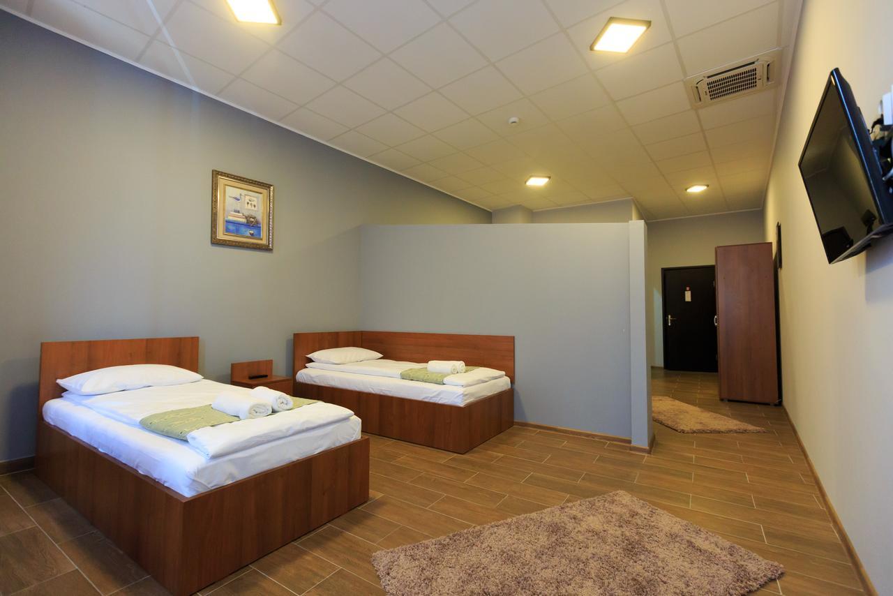 Corner Center Rental Бузеу Екстер'єр фото