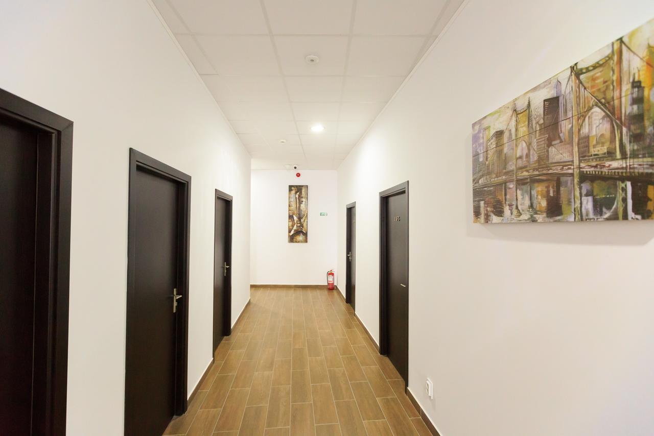Corner Center Rental Бузеу Екстер'єр фото