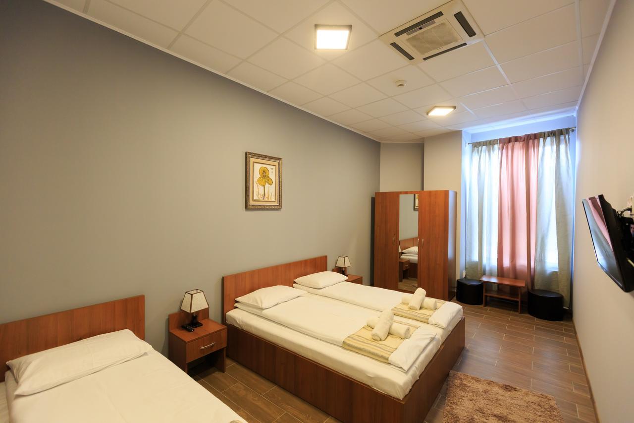 Corner Center Rental Бузеу Екстер'єр фото