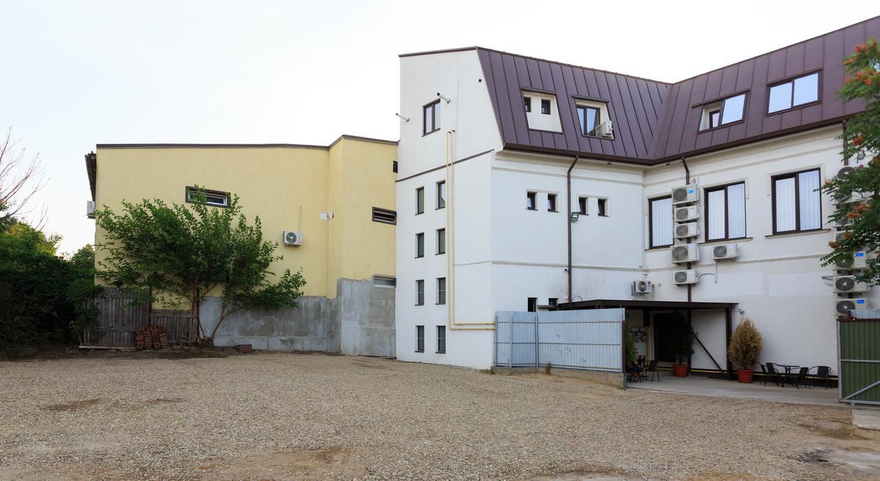 Corner Center Rental Бузеу Екстер'єр фото