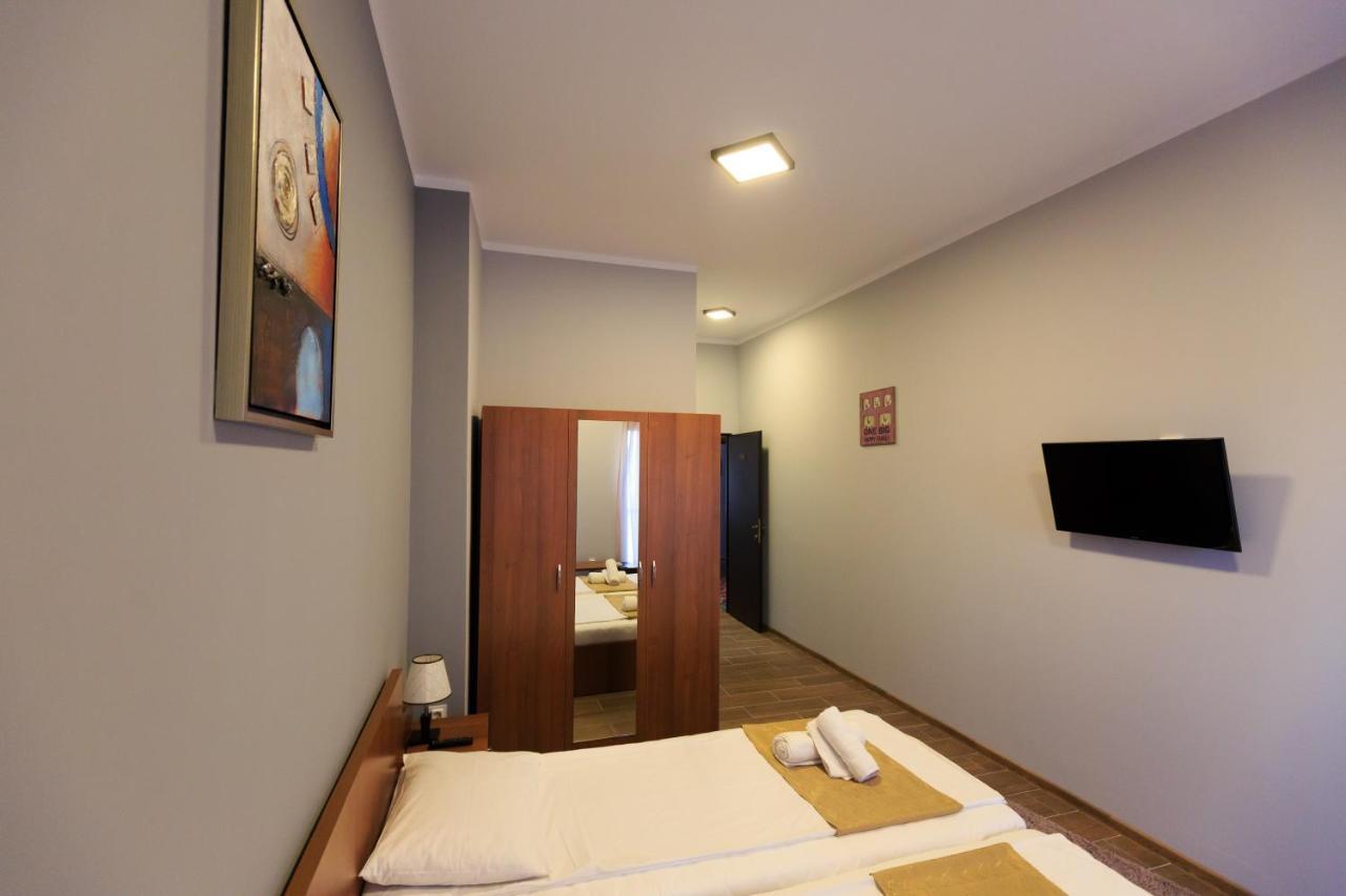 Corner Center Rental Бузеу Екстер'єр фото