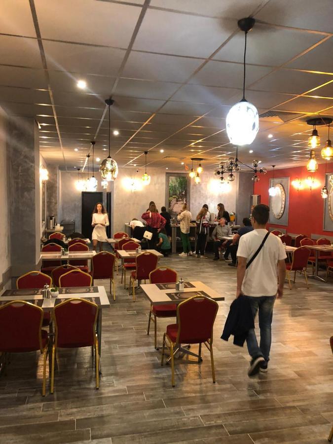 Corner Center Rental Бузеу Екстер'єр фото